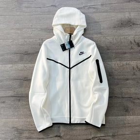 Tech Fleece Nike “Triple White" (Parte De Cima)