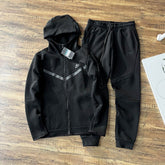 Tech Fleece Nike “Triple Black”