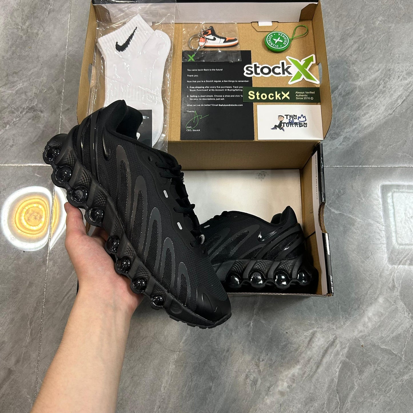 Air Max DN8 "Triple Black"