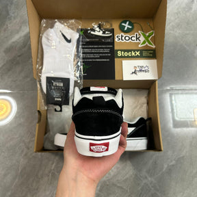 VANS KNU SKOOL "PRETO E BRANCO"