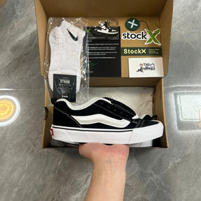 VANS KNU SKOOL "PRETO E BRANCO"