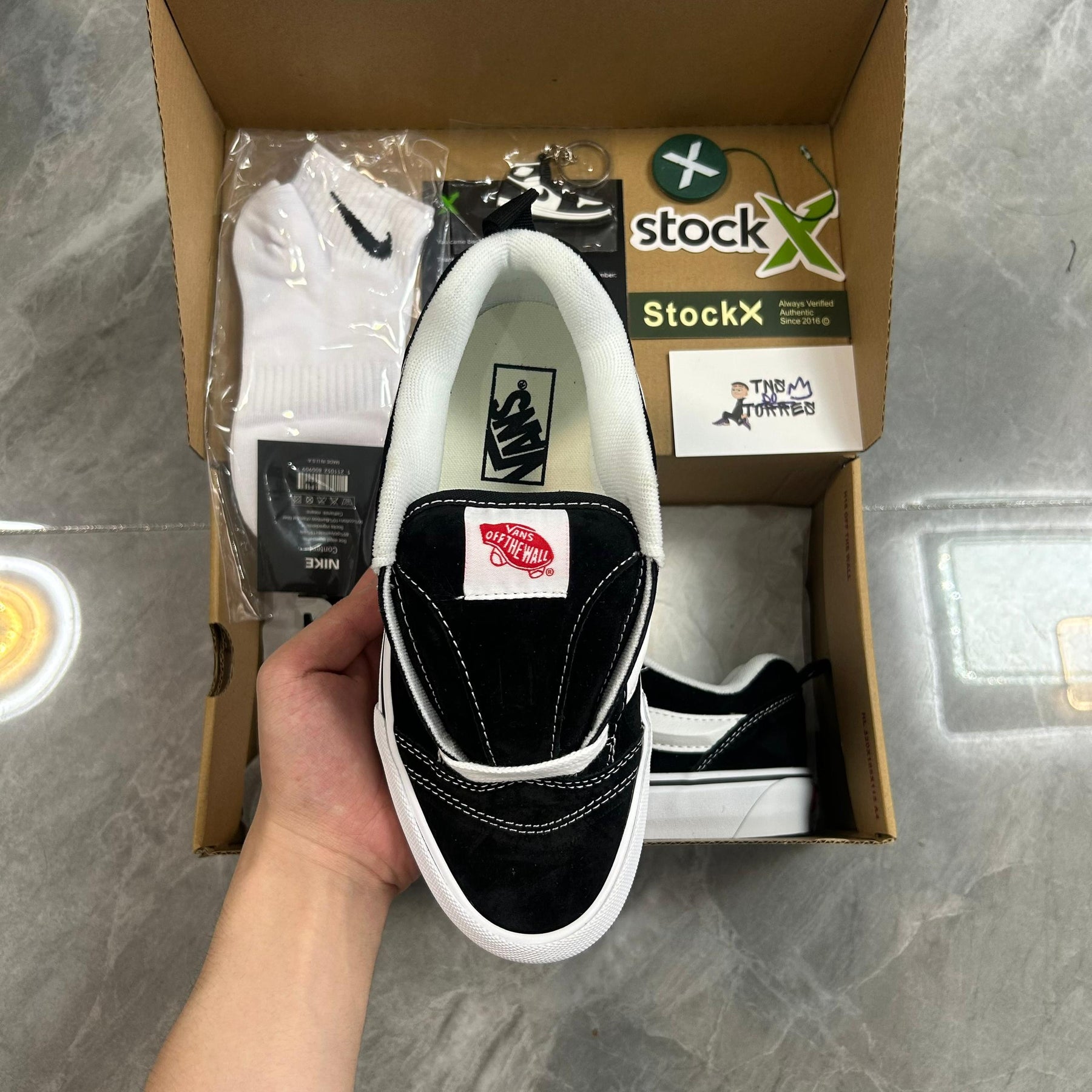 VANS KNU SKOOL "PRETO E BRANCO"